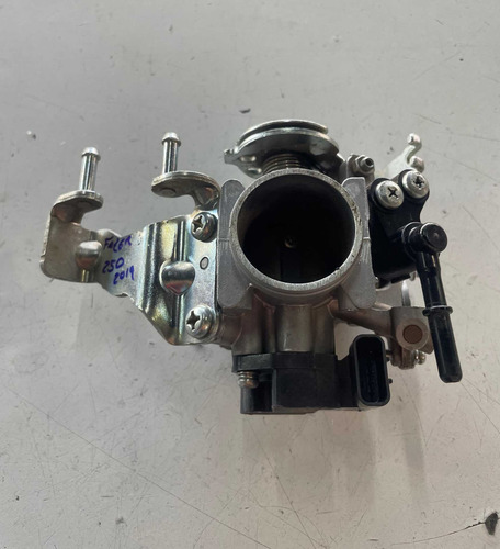 Corpo injeçao Fz 25 2018 usado original -561 2