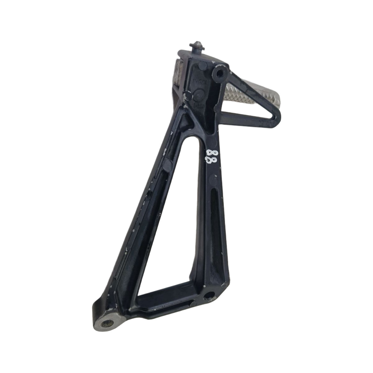Suporte pedaleira traseira esquerda R3 2020 2