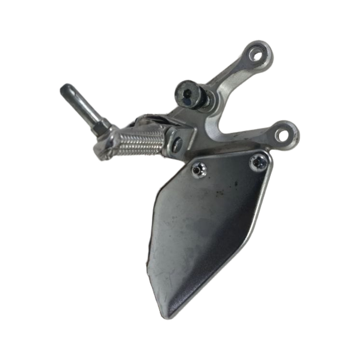Suporte pedaleira dianteira esquerda R3 2020 15821 3