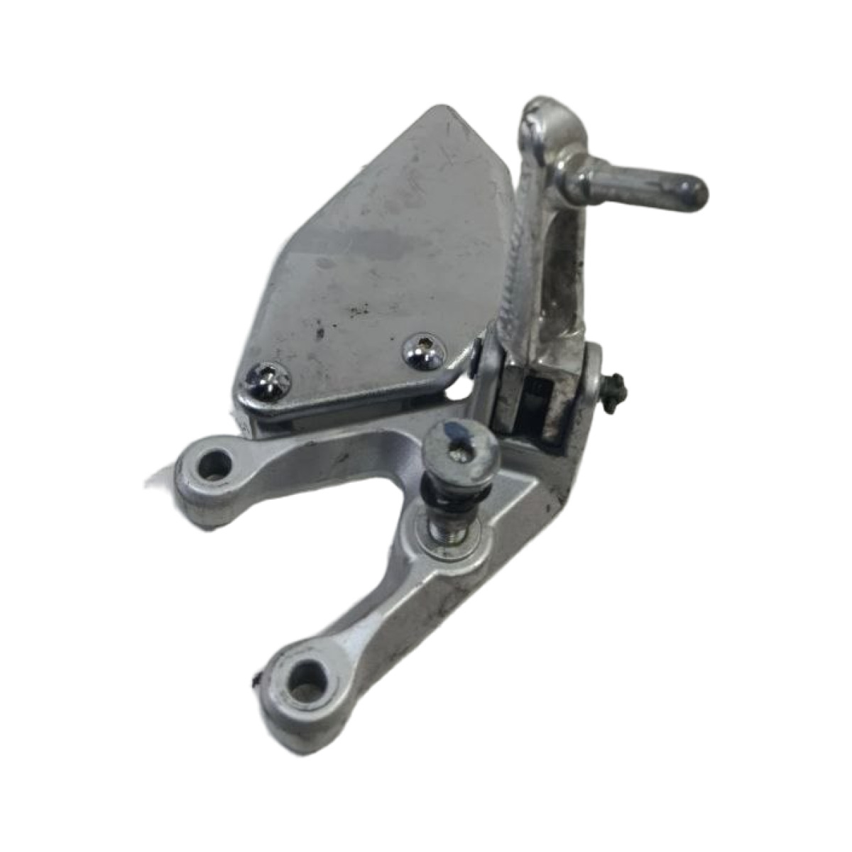 Suporte pedaleira dianteira esquerda R3 2020 15821 4