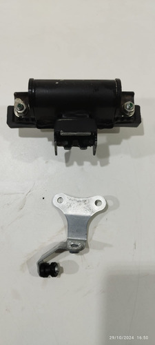 Suporte Tanque Xj6 Original Usado 2