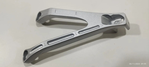 Suporte Pedaleira lado esquerdo Cbr1000rr - Original Novo 2