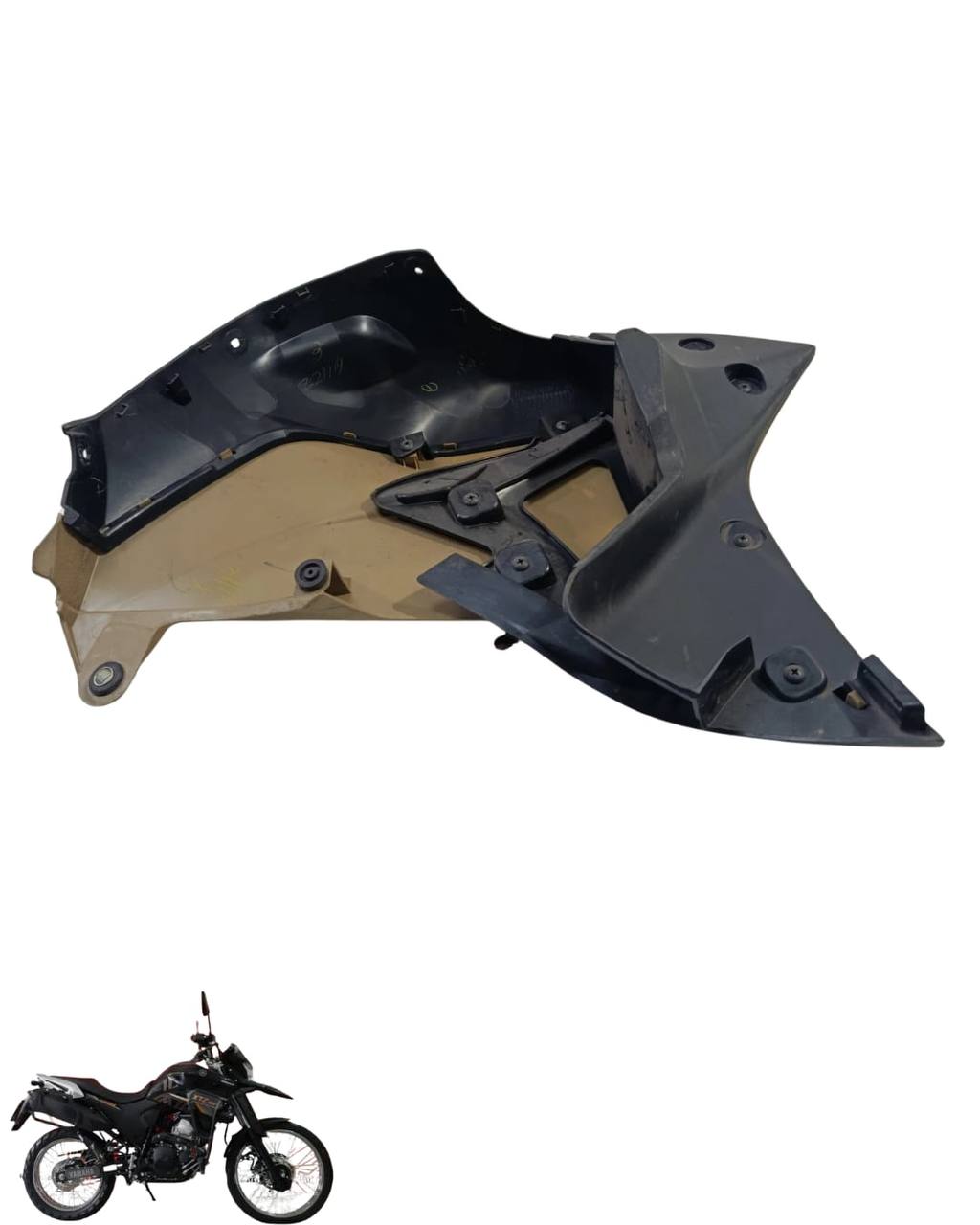 Carenagem Aba Tanque Esquerda Xtz Lander 250 2018/2024 9500 2