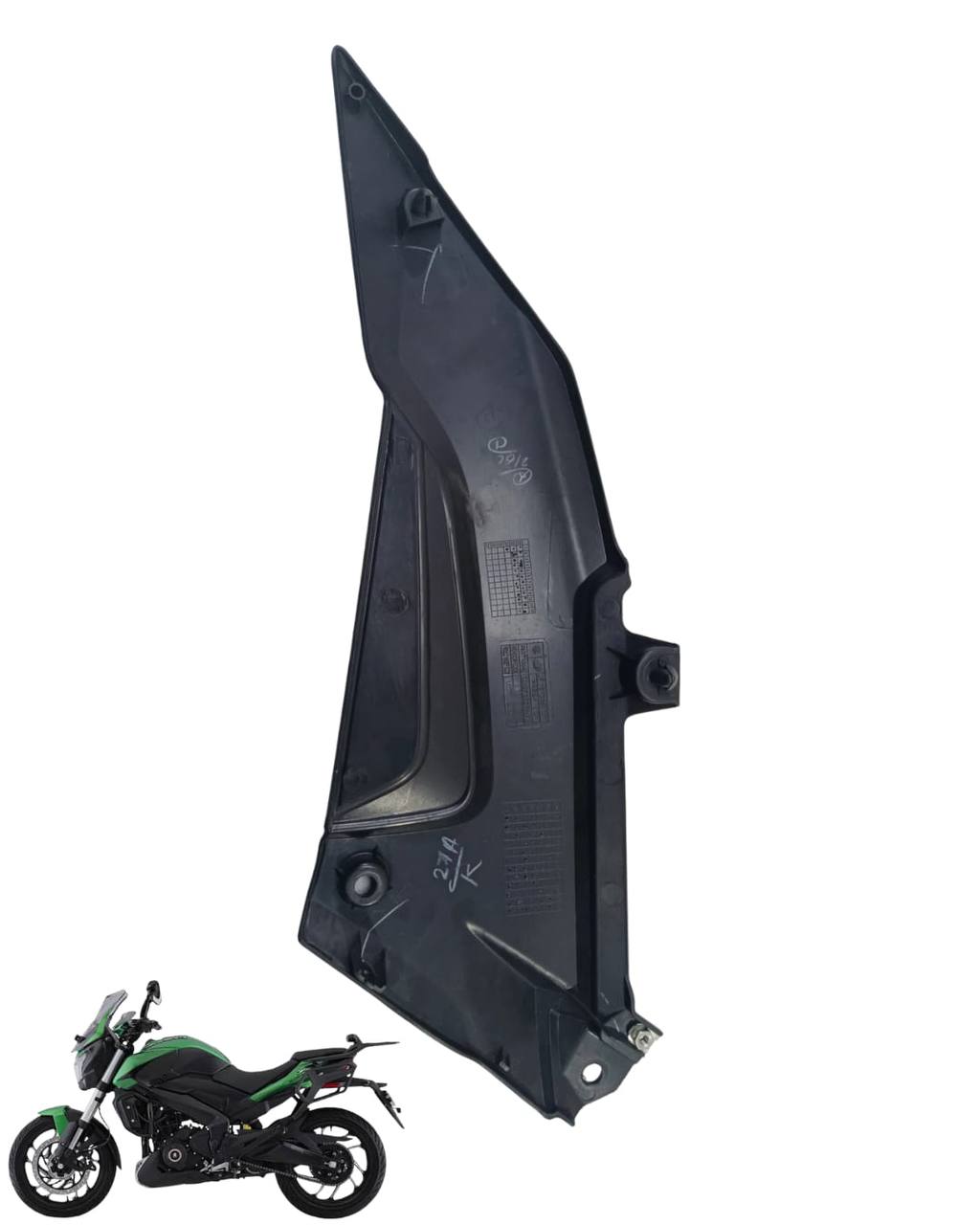 Carenagem lateral direita Bajaj dominar 400 2023/2025 9482
