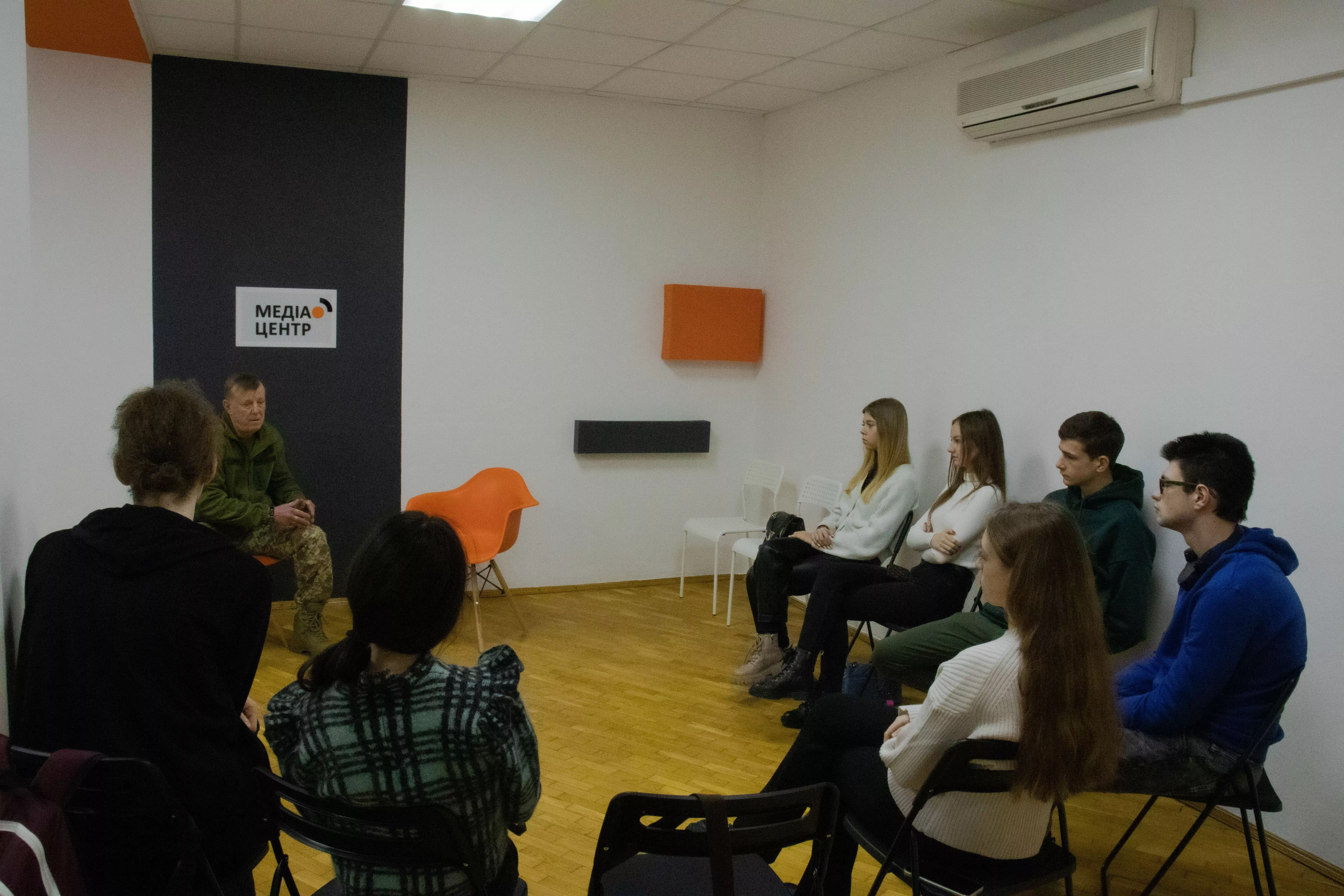 журналісти