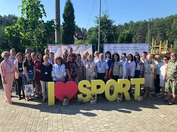 Скандинавська ходьба і каякінг – СНУ зібрав на конференцію науковців із семи країн