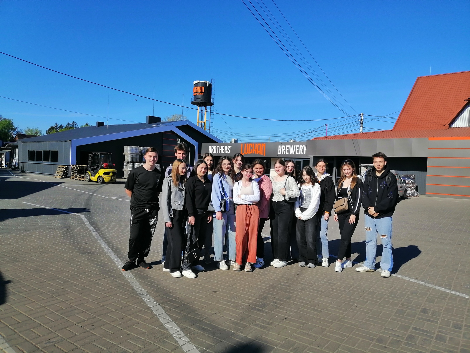 Пізнання економіки на практиці: студенти-географи відвідали «Luchan Brewery»