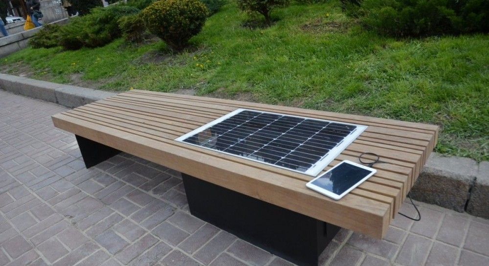 Оголошено тендер на виготовлення паркових лавок із сонячними панелями й акумулятором
