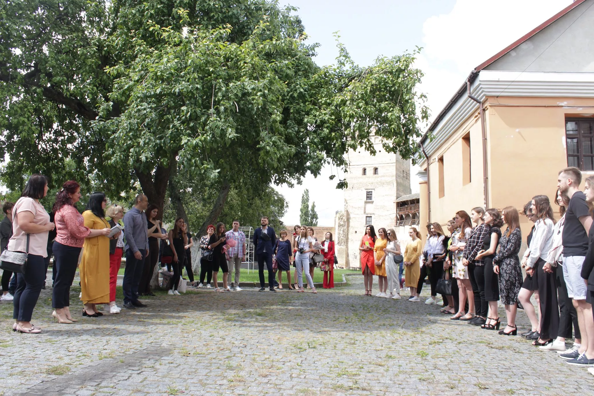 Graduates of the Faculty of Philology and Journalism of Lesya Ukrainka Eastern European National University received Bachelor's Diplomas. The long-expected graduation took place on July 14 in Lubart Castle. 