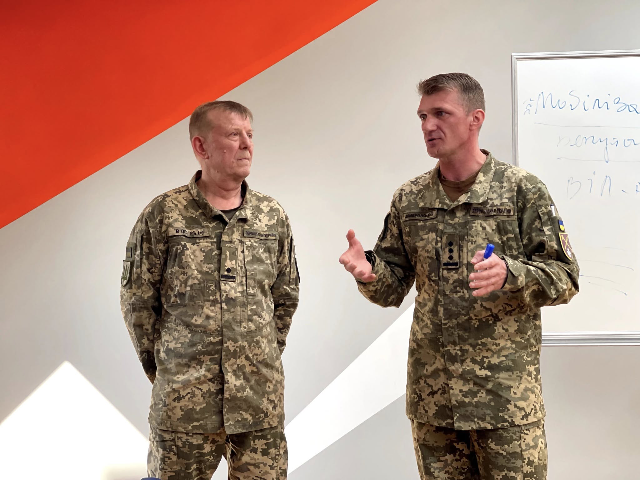 Форум кар’єри: студентам Університету розповіли про особливості роботи військового комунікаційника і журналіста