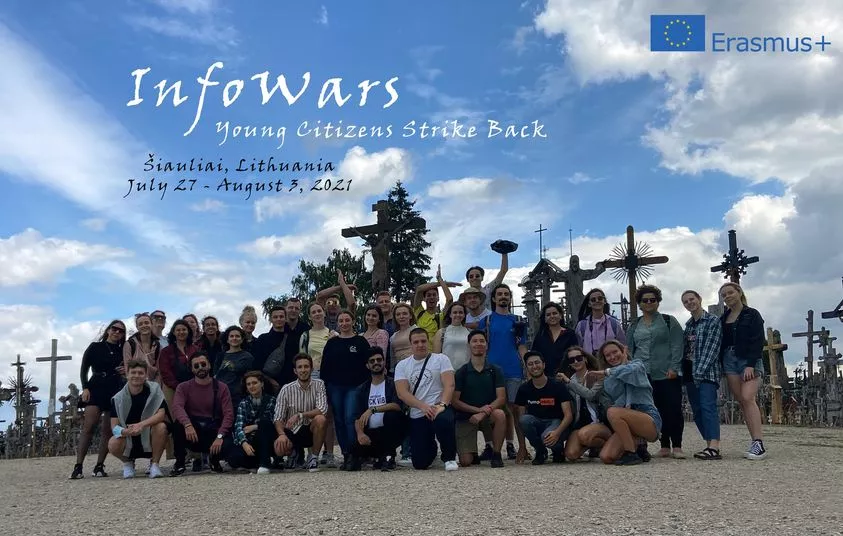 Інфовійни: молодь вчиться давати відсіч