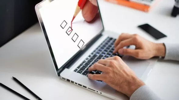 опитування