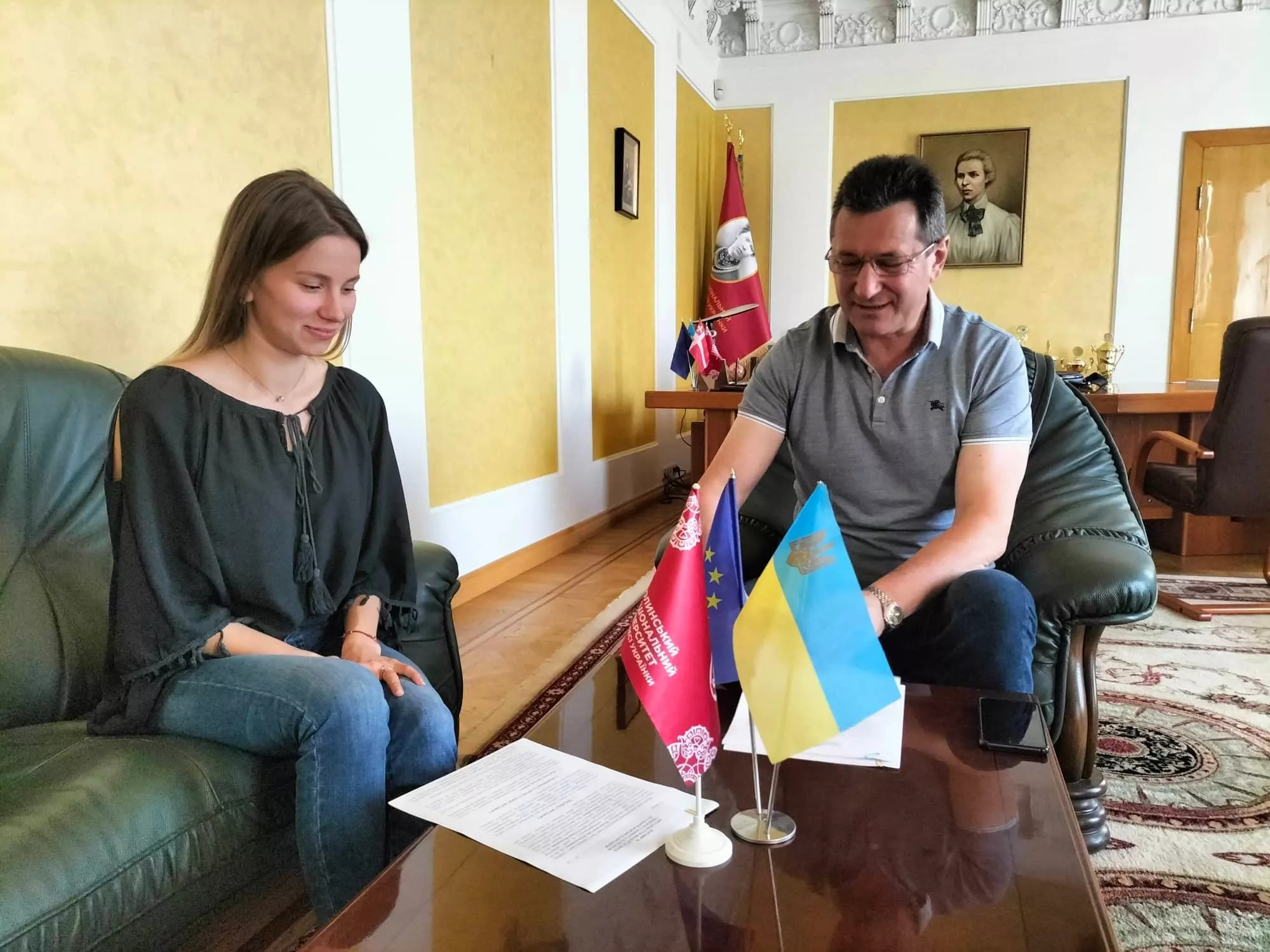 Дуальна форма здобуття освіти і робота з аспірантами на факультеті міжнародних відносин