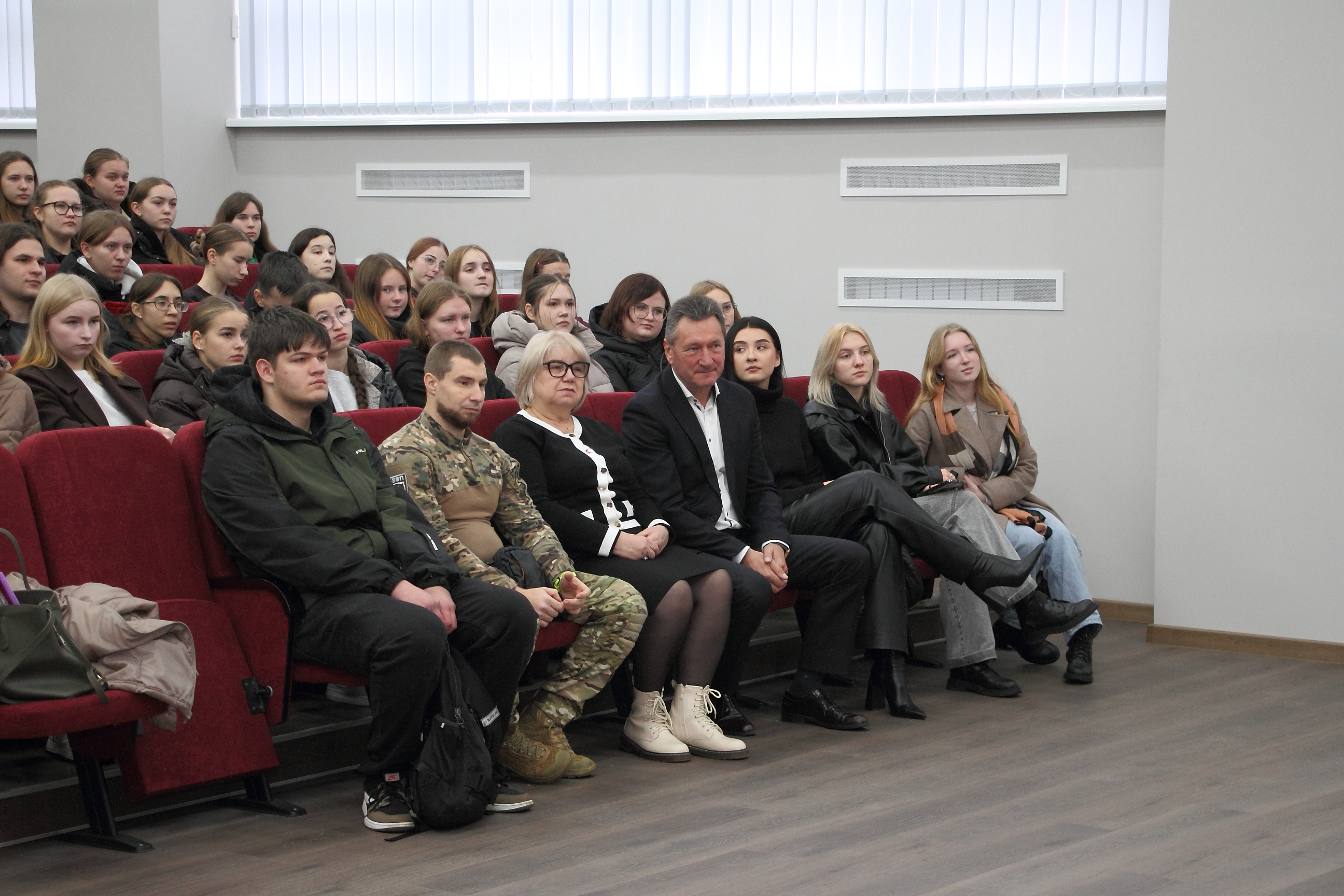 Студенти Університету поспілкувалися з ветеранами та військовослужбовцями