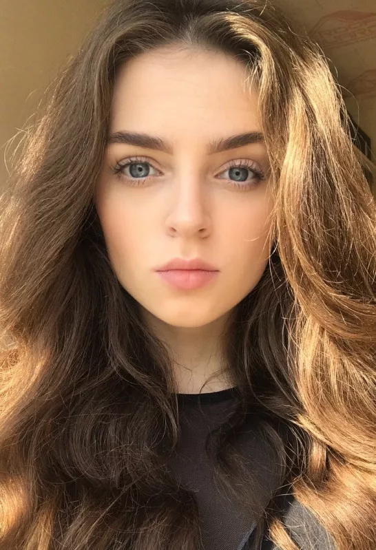 Підтримаймо студентку СНУ Аліну Бабулу – учасницю «СтудМіс Україна–2019»