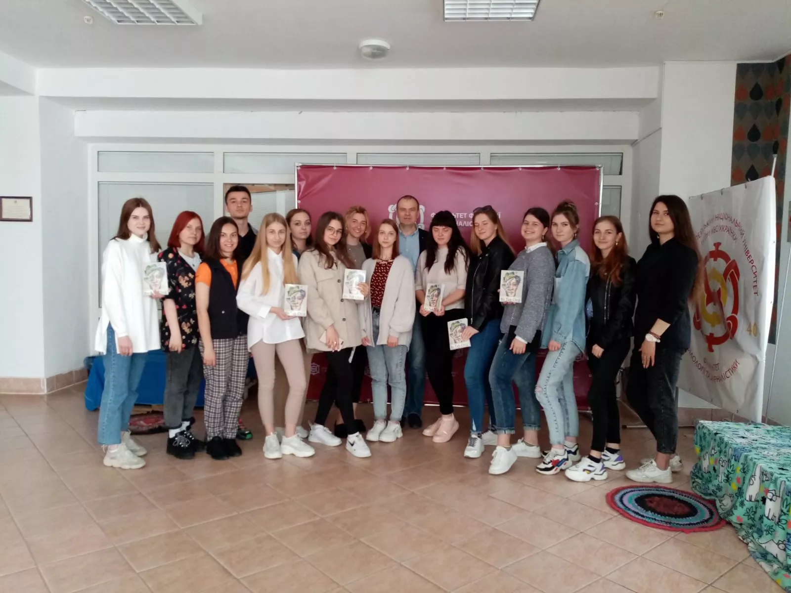 Студенти-філологи складають заліки у формі виданих книжок