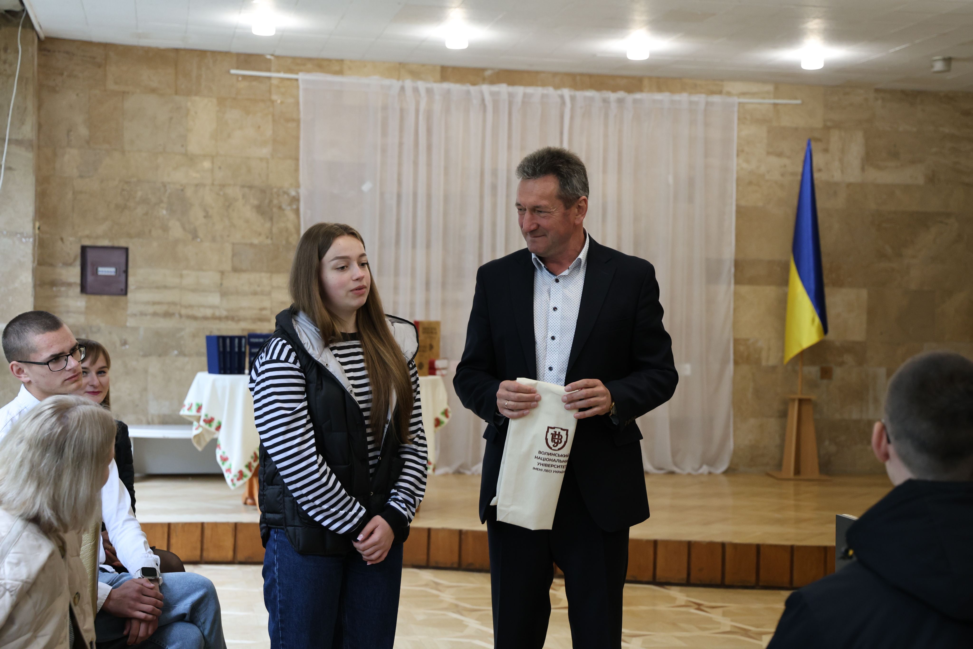 Презентація багатотомників Олени Пчілки та Лесі Українки в селі Зоря