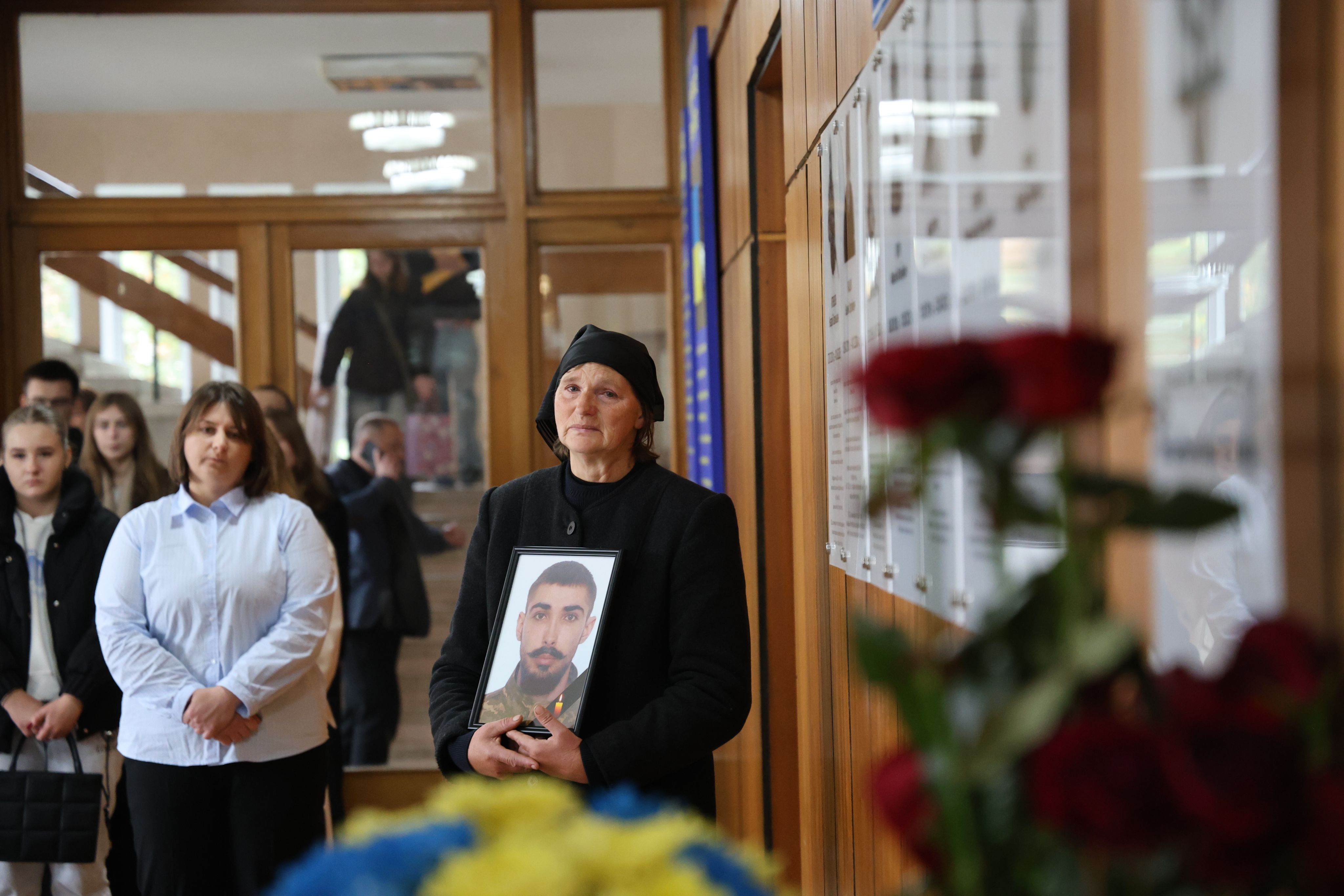 В Університеті відкрили меморіальні дошки загиблим воїнам Володимиру Стогнію та Назарію Літвінцову