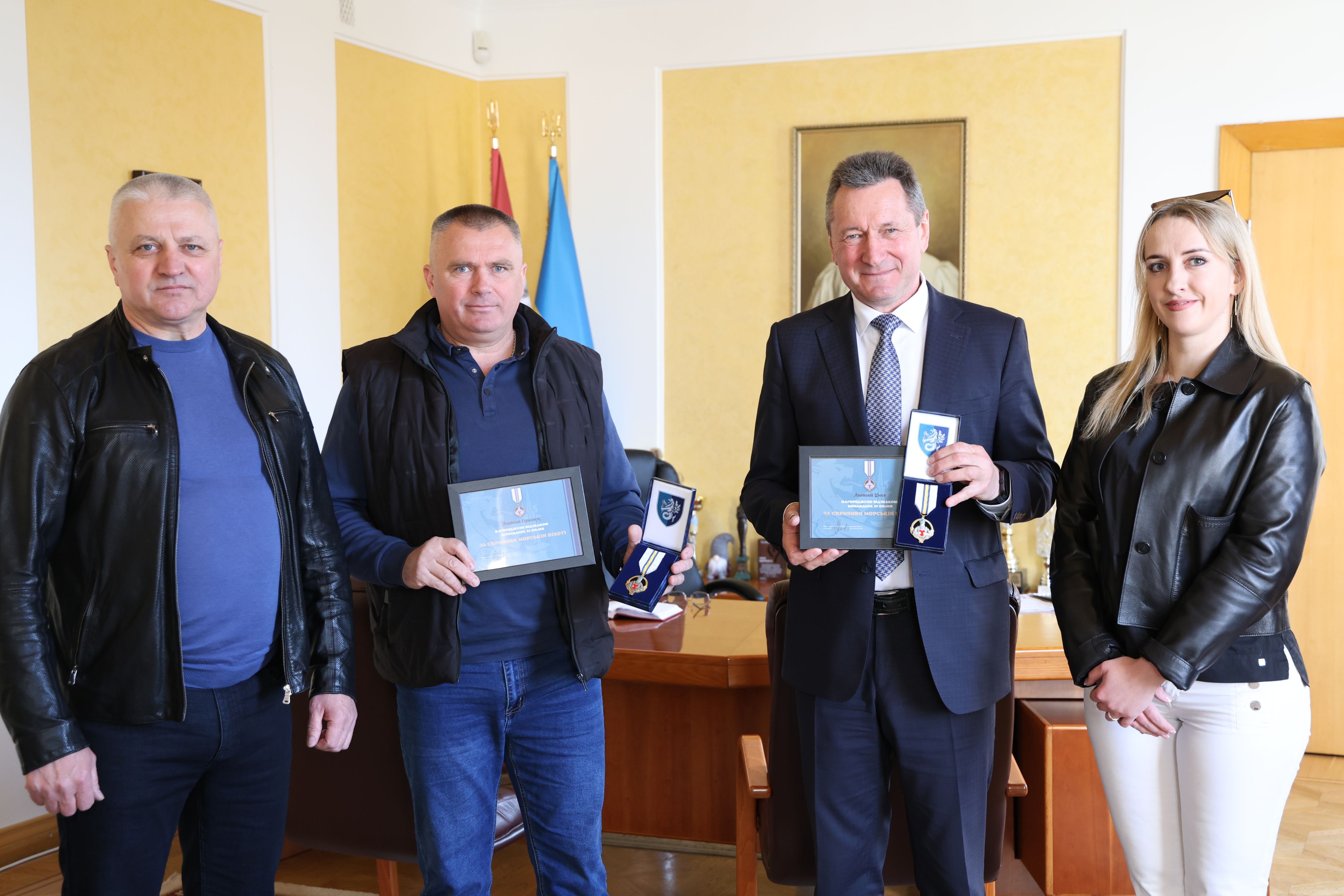 Ректору Університету вручили відзнаку командира 37 окремої бригади морської піхоти 
