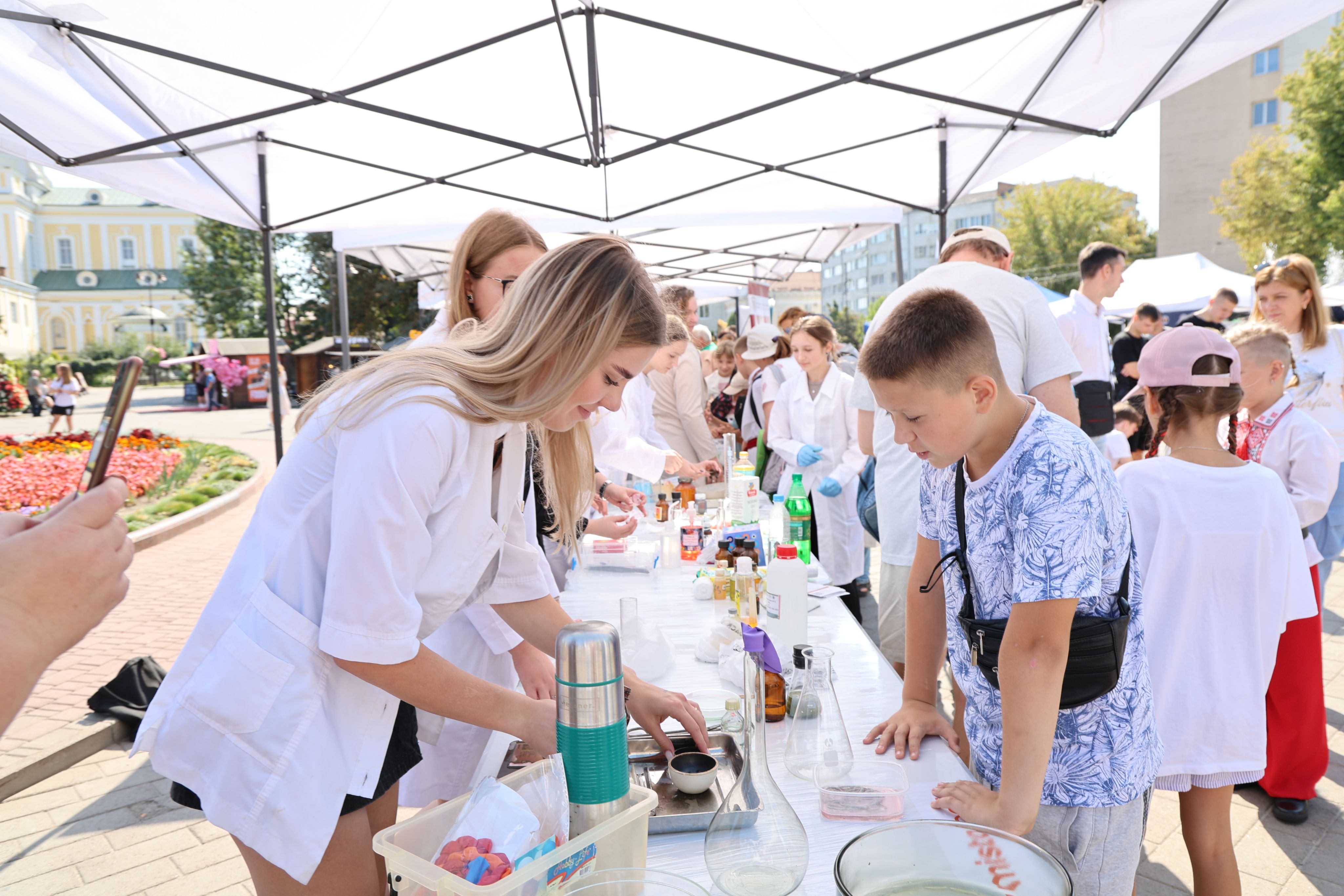 ВНУ імені Лесі Українки представив науку в дії на ХІ Наукових пікніках у Луцьку