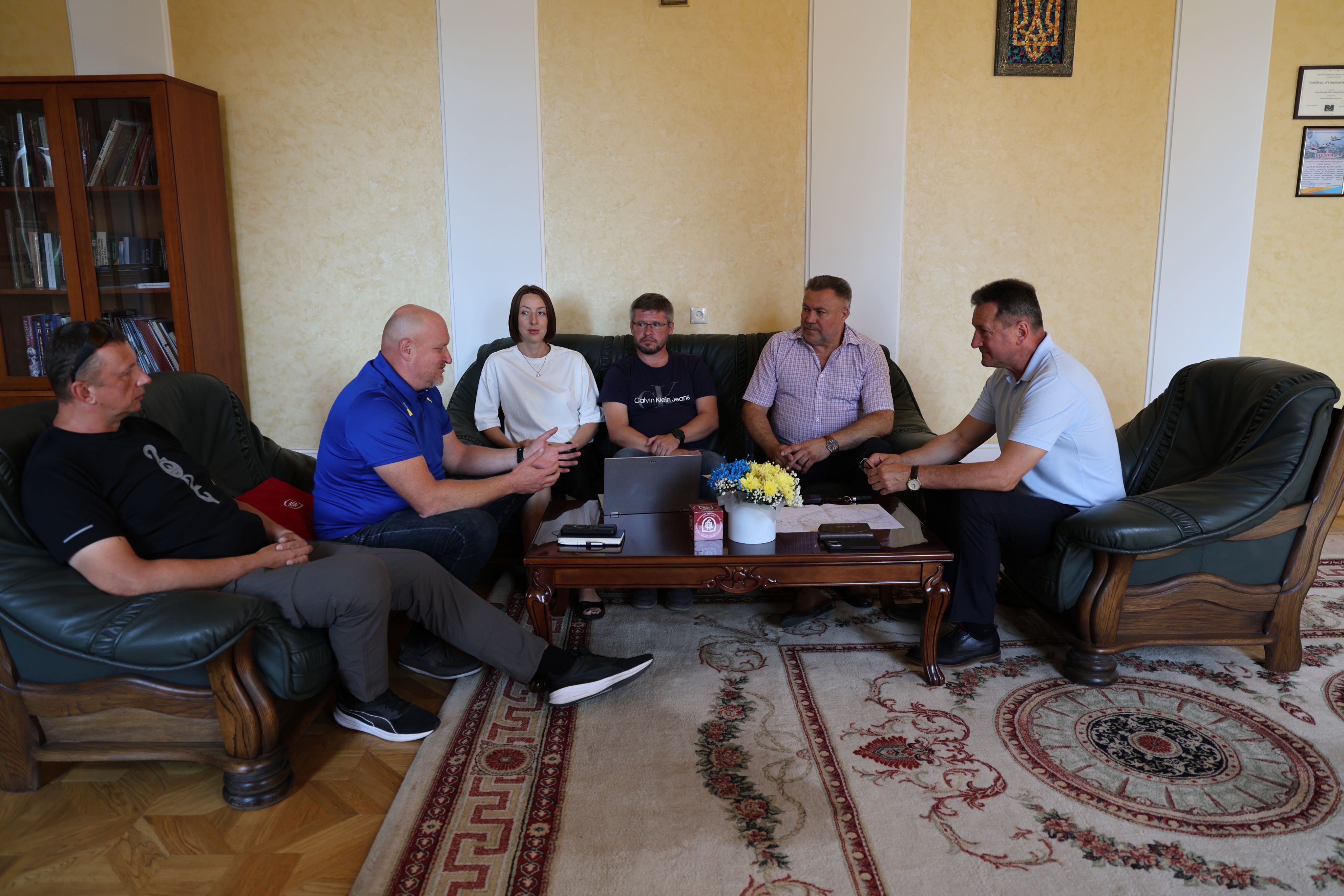 Ректор Волинського національного університету зустрівся з представниками Федерації легкої атлетики України