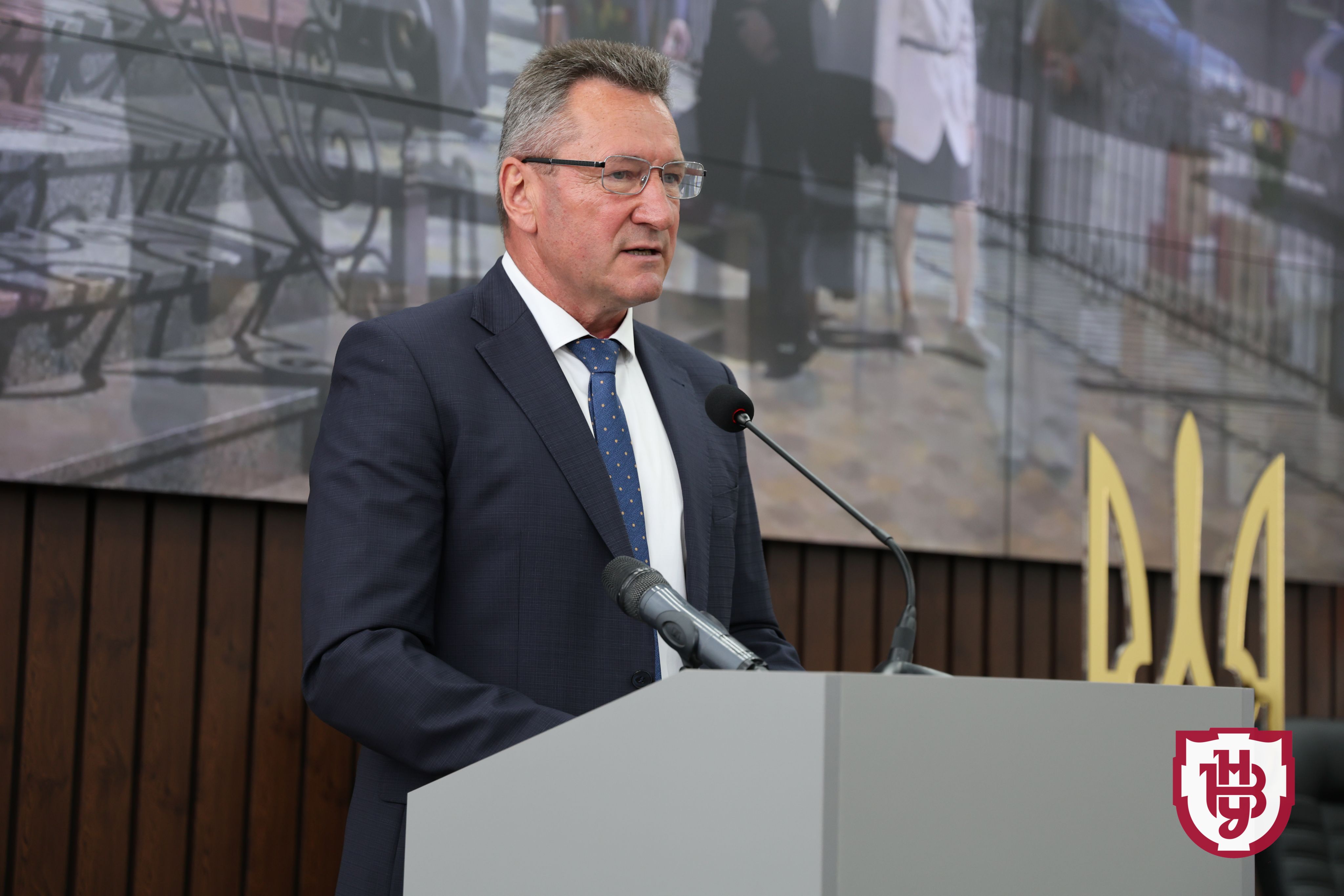 Анатолій Цьось