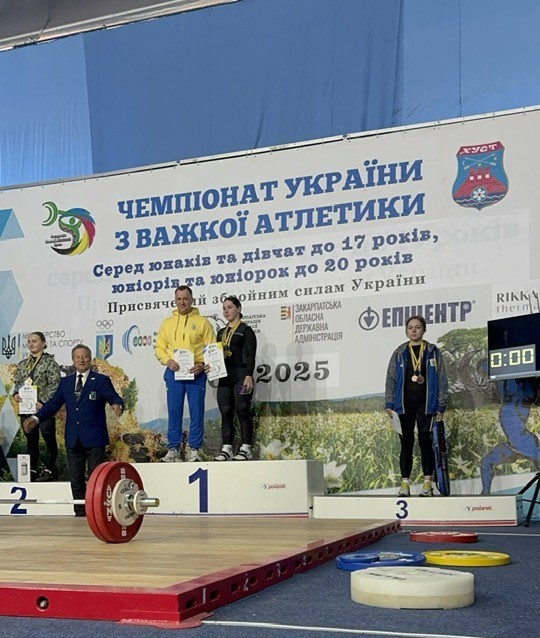 Спортсменки Університету вибороли золоті нагороди на чемпіонаті України з важкої атлетики