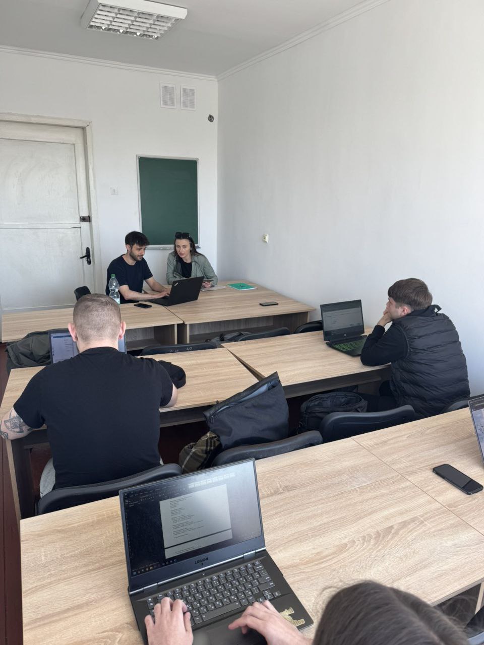 Студентам факультету інформаційних технологій і математики провели воркшоп із дослідження нейронних мереж 