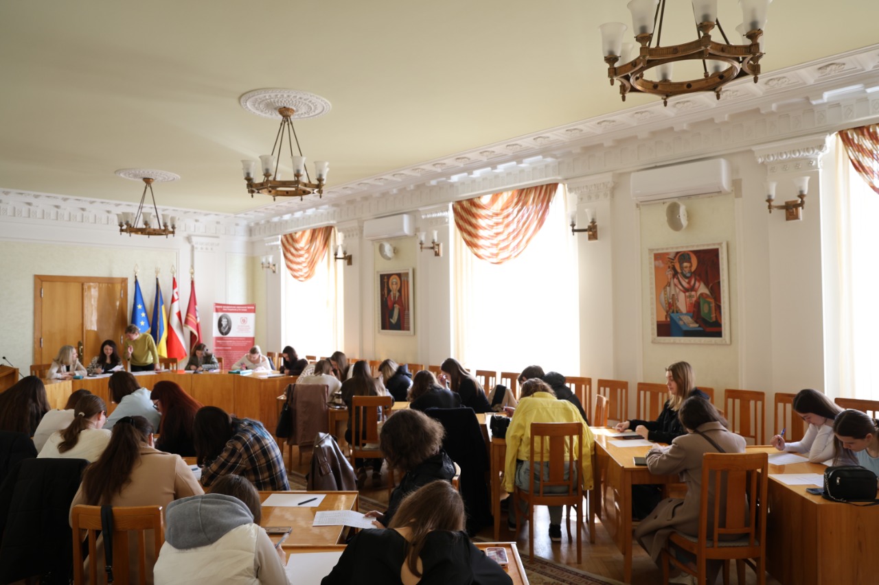 В Університеті провели студентську олімпіаду з англійської мови