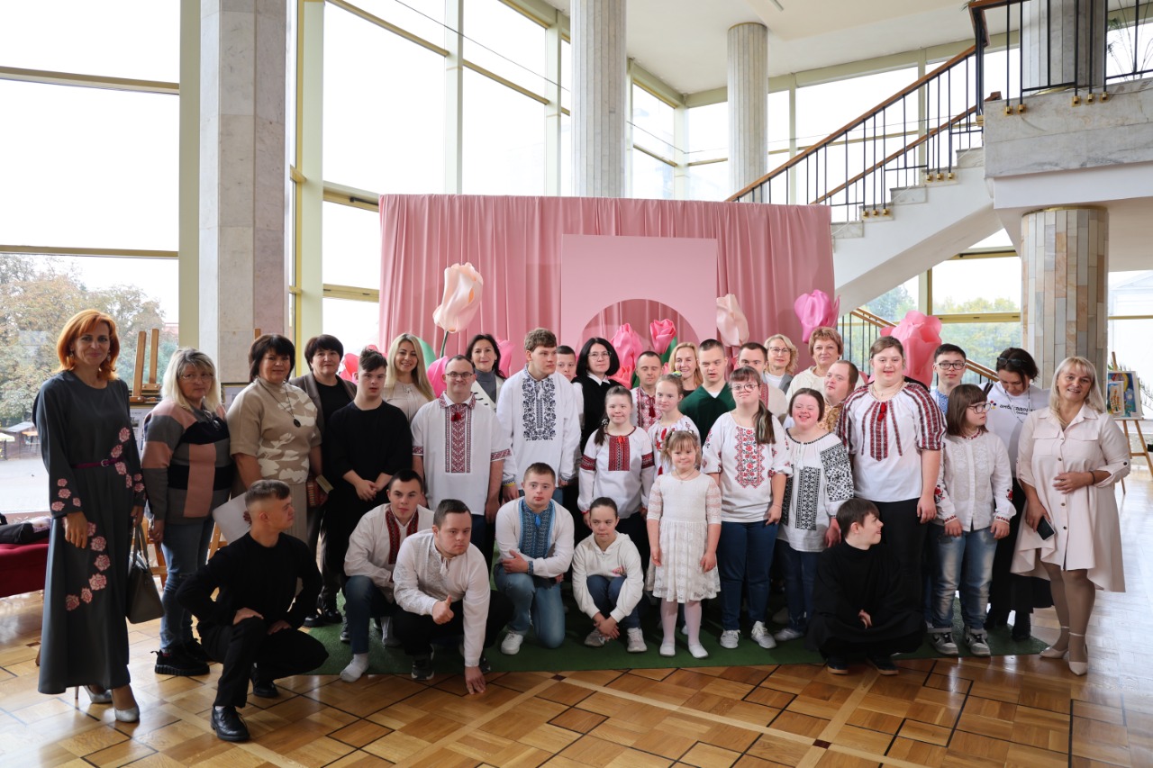 Університет привітав із ювілеєм громадську організацію «Даун-синдром»