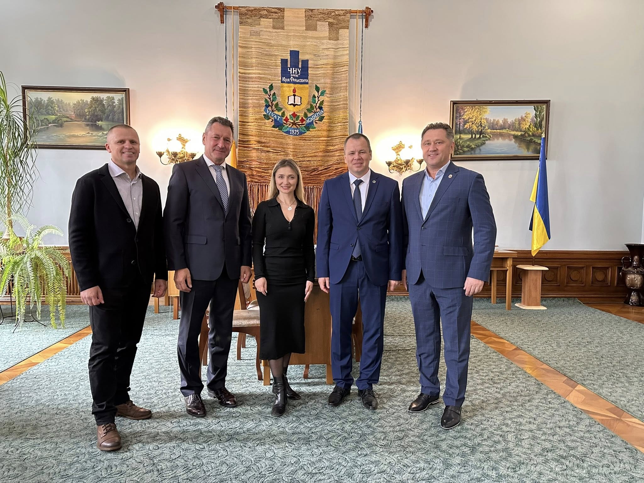 Ректор ВНУ імені Лесі Українки привітав спільноту Чернівецького національного університету імені Юрія Федьковича із 150-річчям