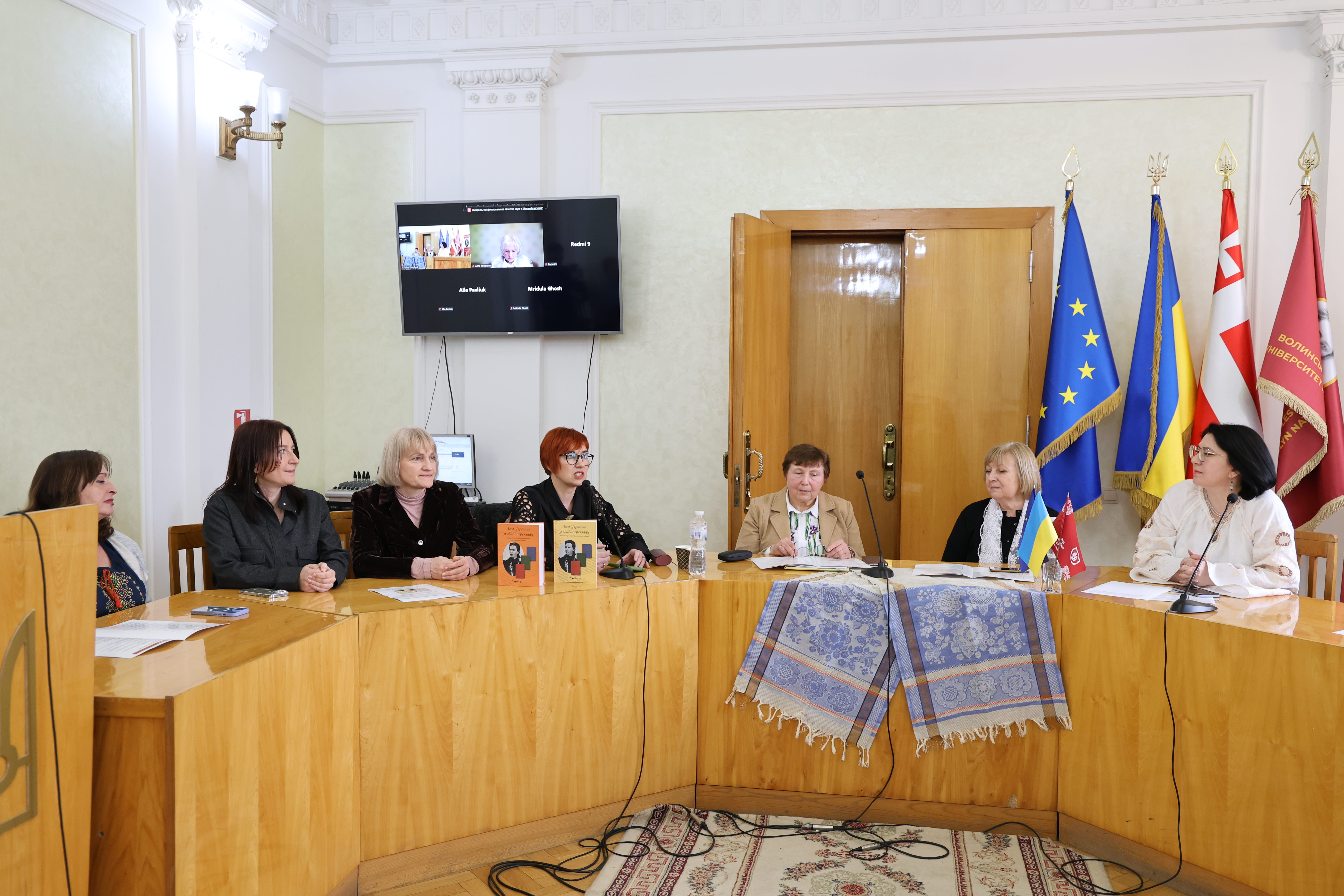 «Леся Українка у світі перекладу»: науково-мистецький круглий стіл на факультеті іноземної філології 