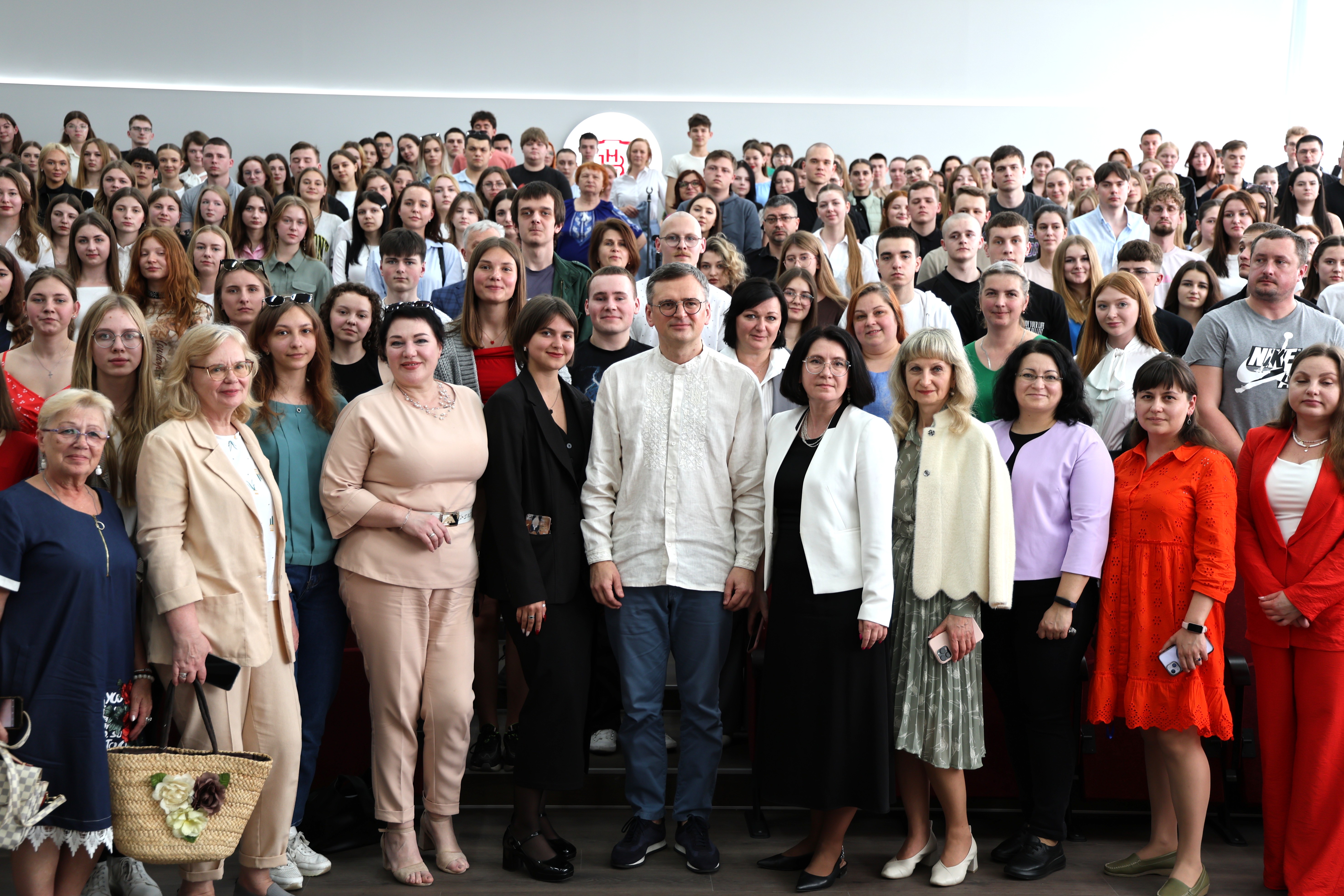 Дмитро Кулеба відвідав Волинський національний університет імені Лесі Українки