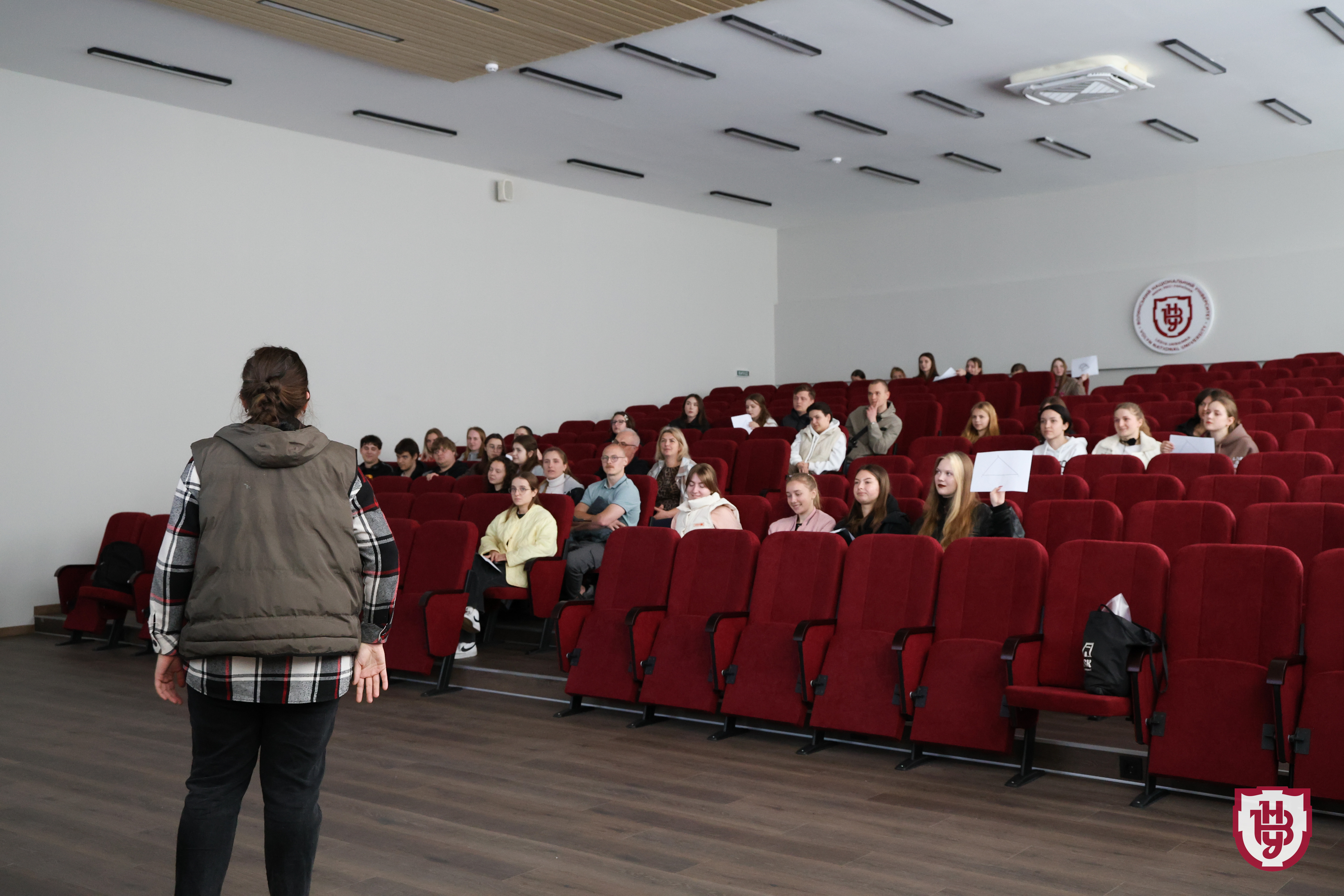 Відділ міжнародних зв'язків 