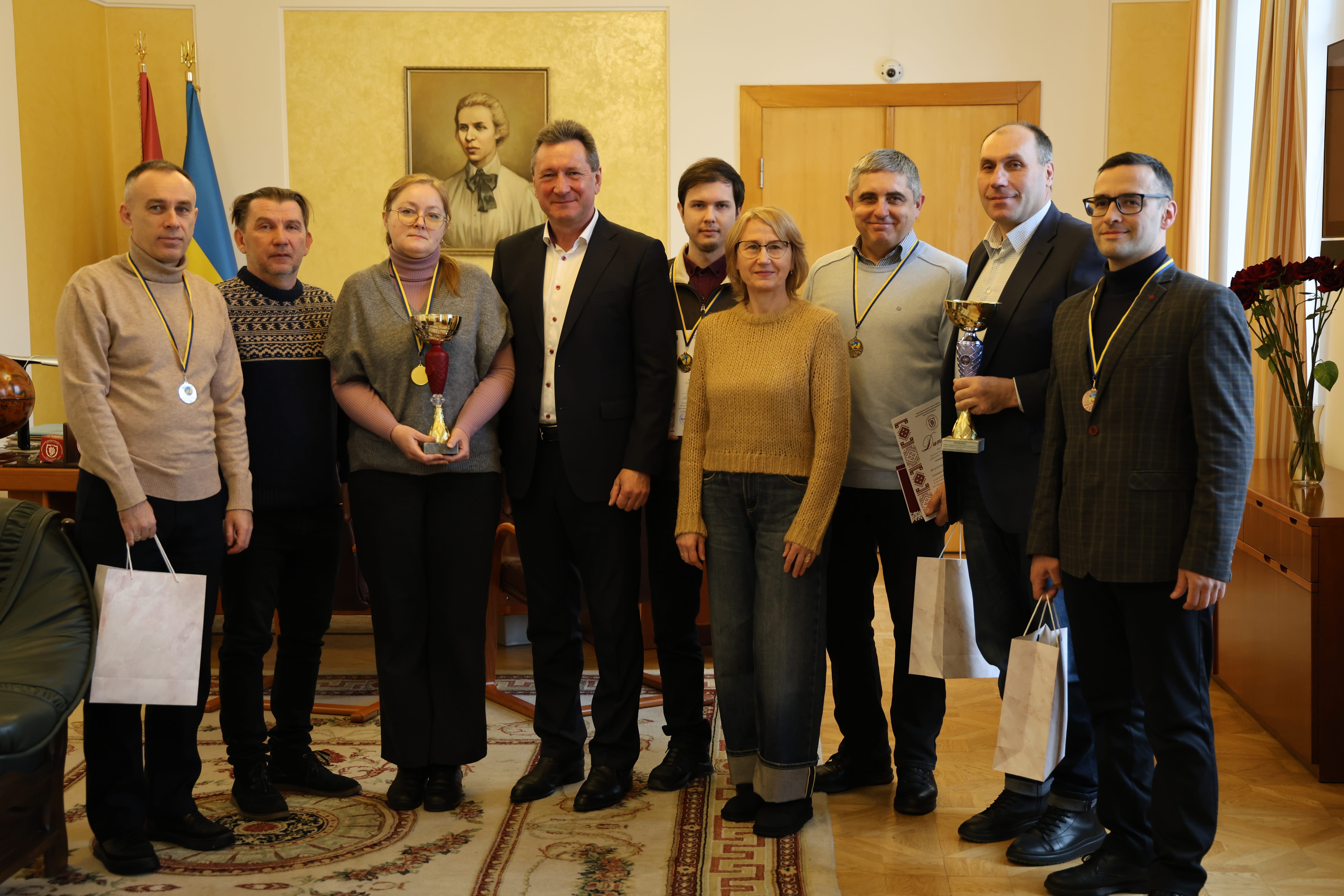 В Університеті нагородили переможців змагань з шахів та шашок серед працівників 