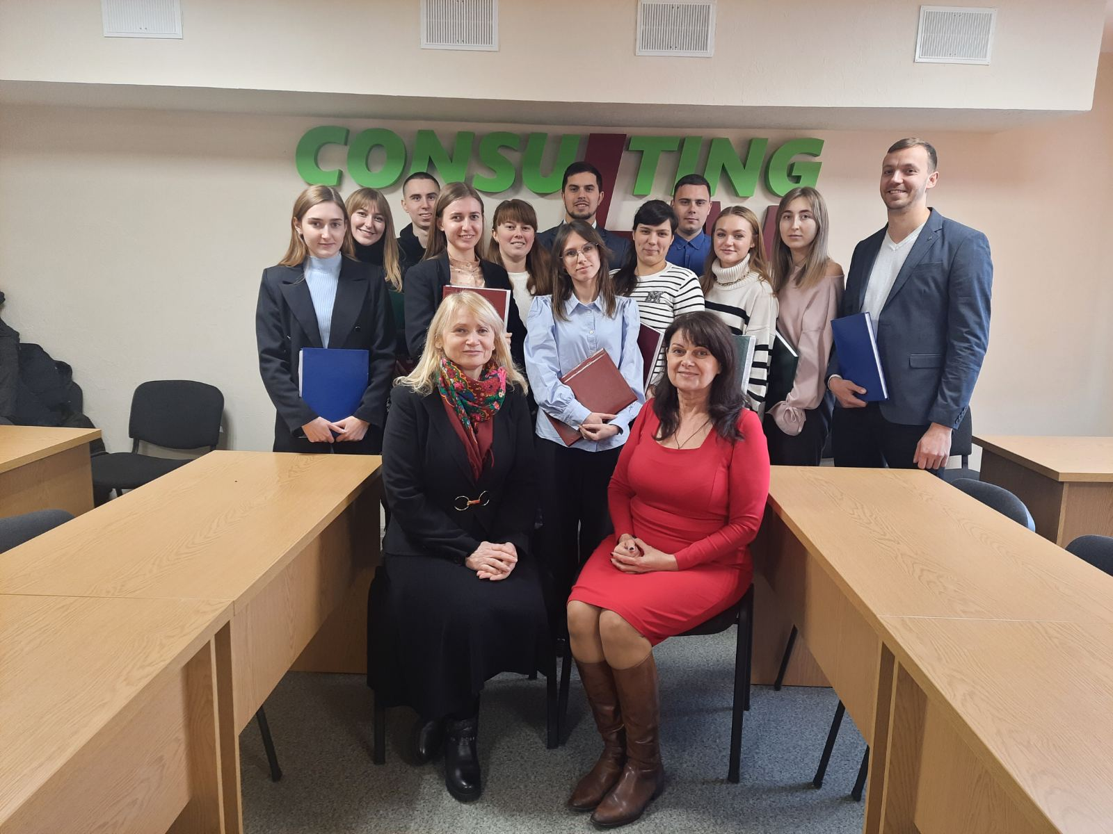 Успішні захисти українських і китайських магістрів спеціальності 071 Облік і оподаткування