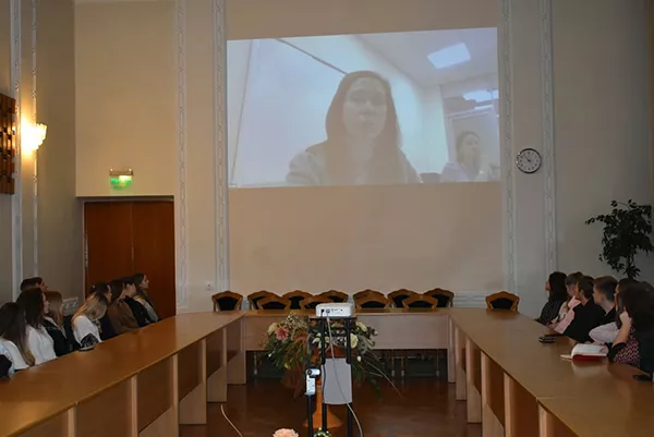 Студенти факультету міжнародних відносин дискутували із директором Центру інформації та документації НАТО в Україні Барбарою Маронковою