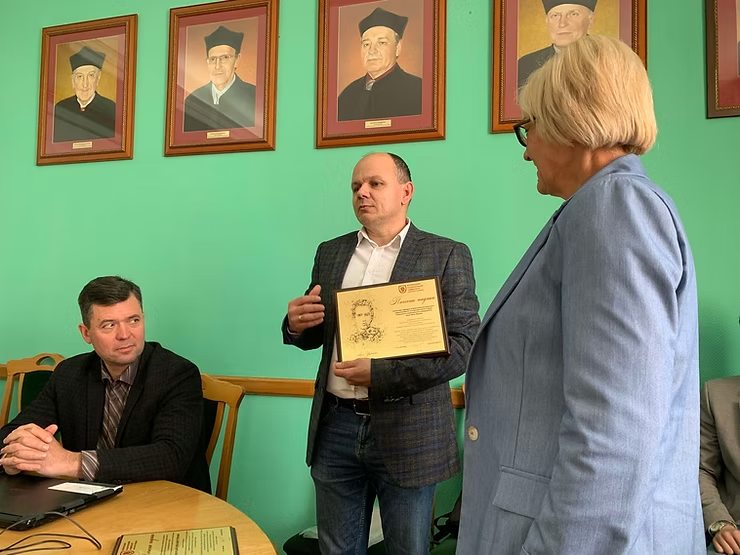 Декан юридичного факультету та аспіранти взяли участь у Всеукраїнській науково-практичній конференції 