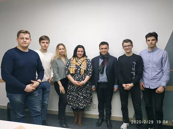 Активні міжнародники!