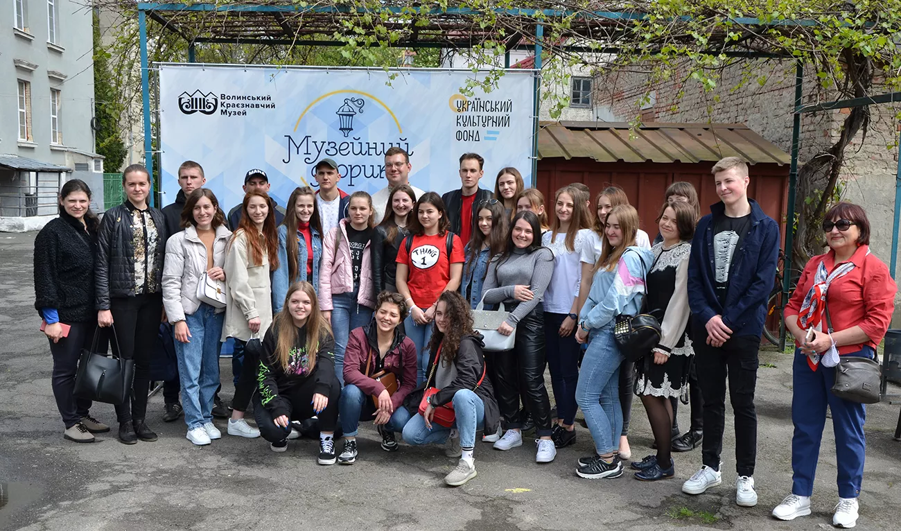 У Волинському краєзнавчому музеї студенти спеціальності 027 «Музеєзнавство, пам’яткознавство» провели навчальну квест-екскурсію «Вишиванка: традиція чи модний тренд?»