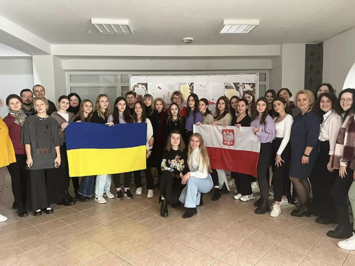 полоністика