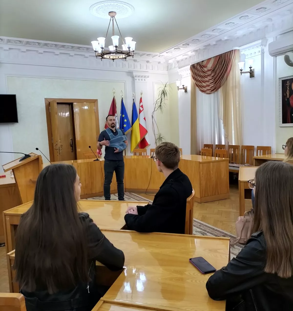 Факультет міжнародних відносин розпочав проєкт «Meetings with Professionals»