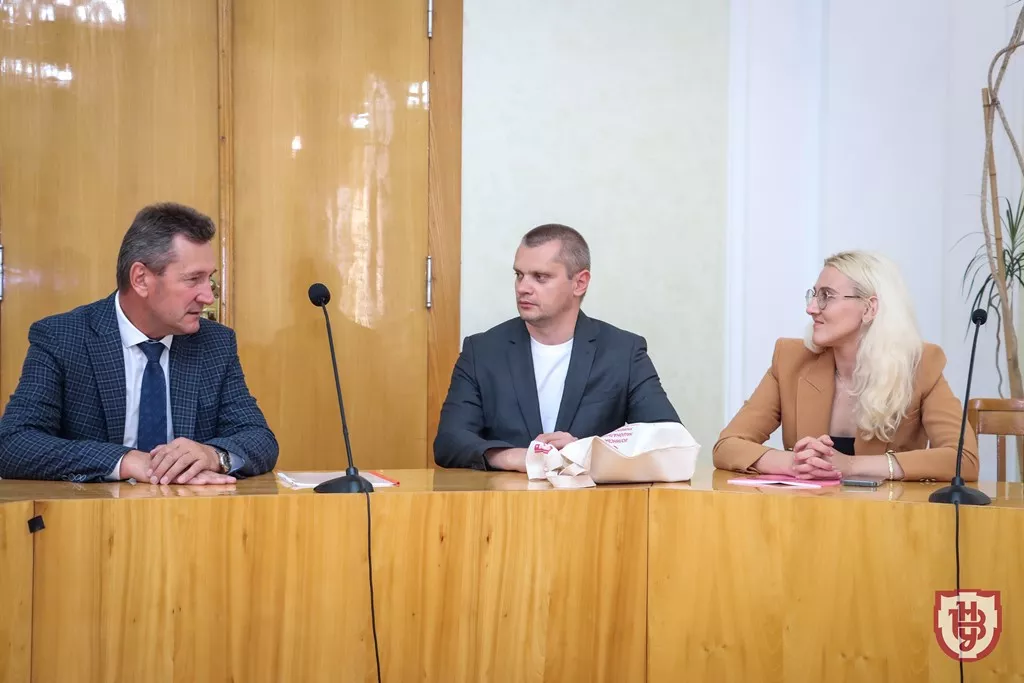 Суспільство