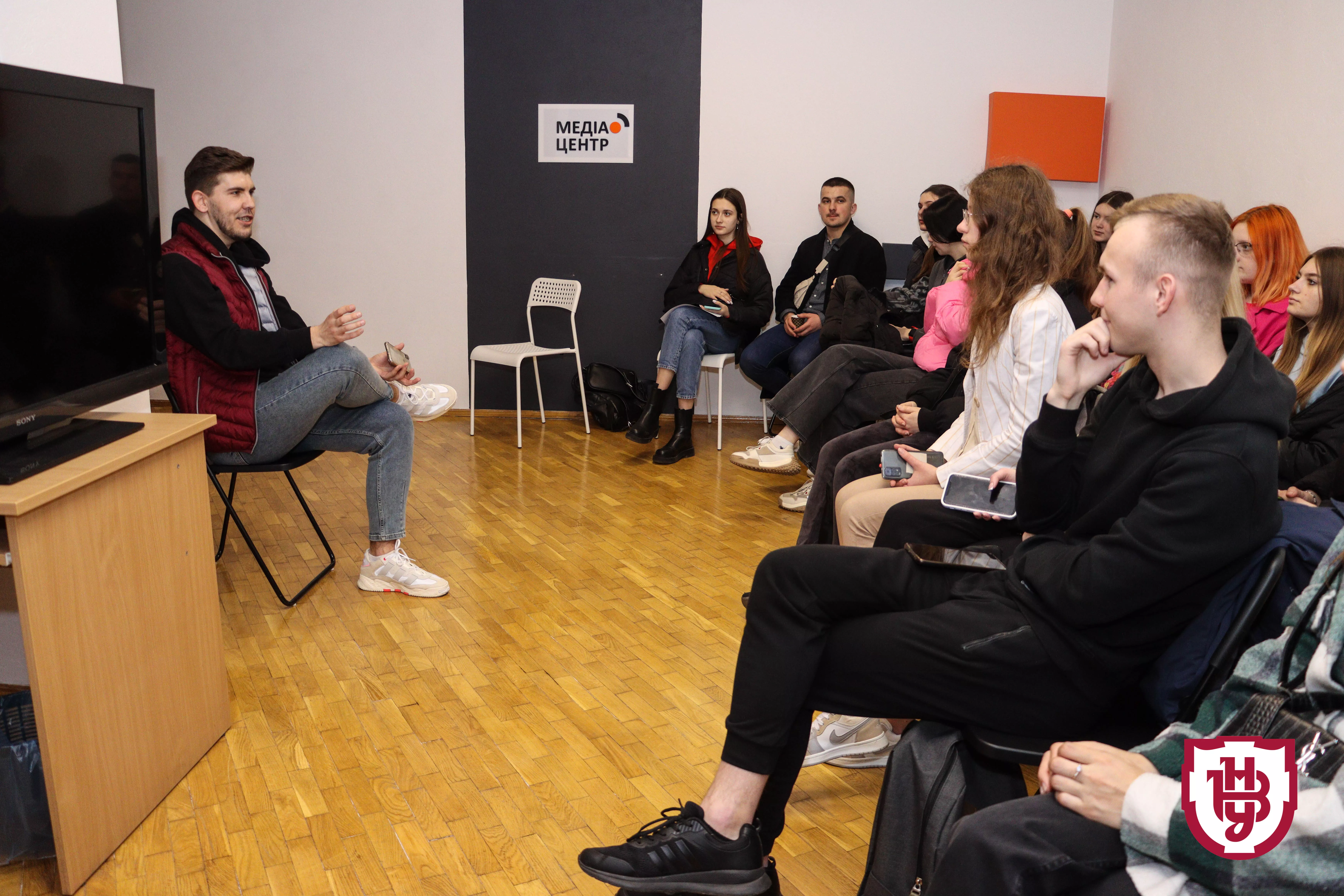 журналістика