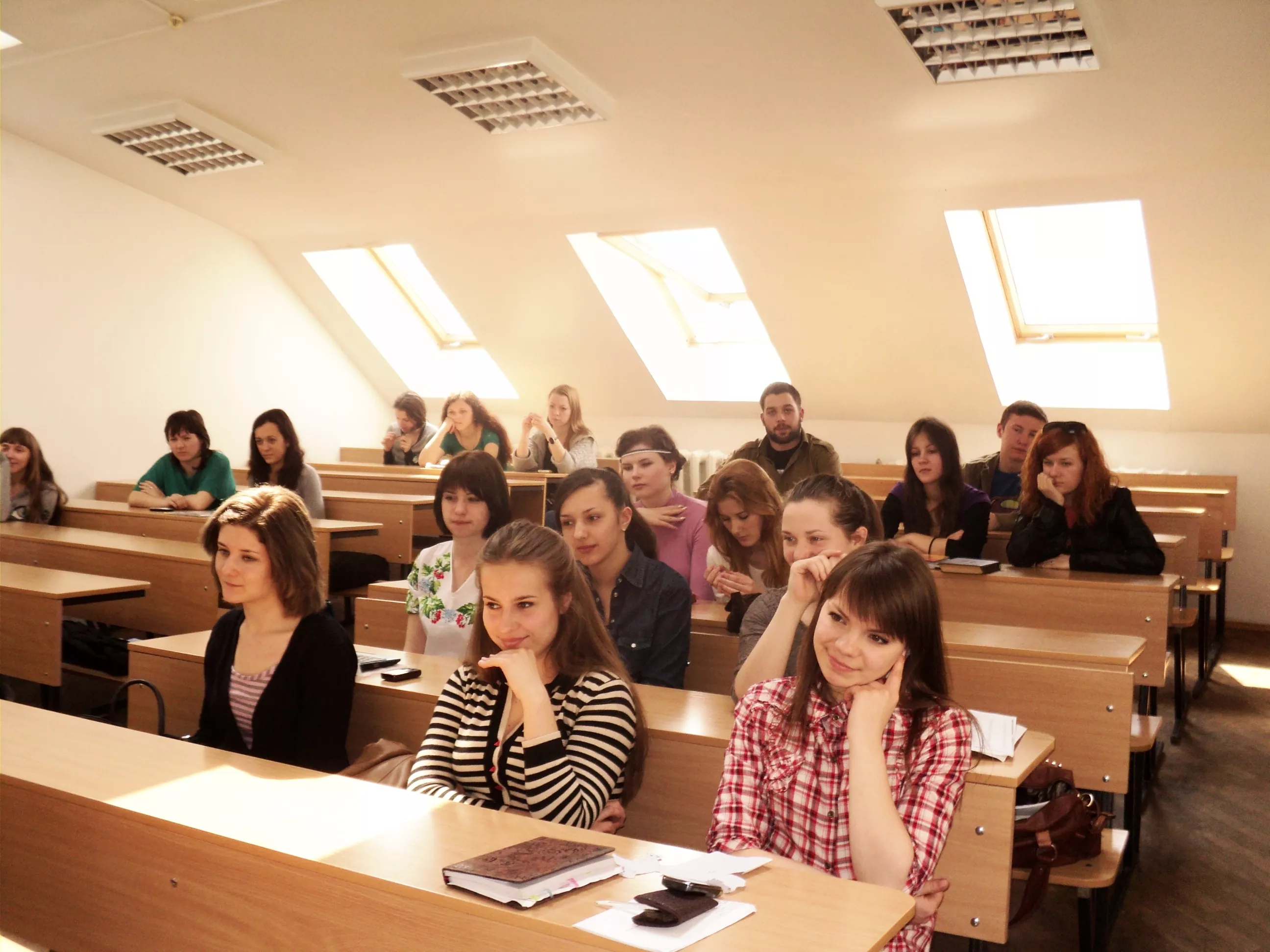 Поезія в об’єктиві критики