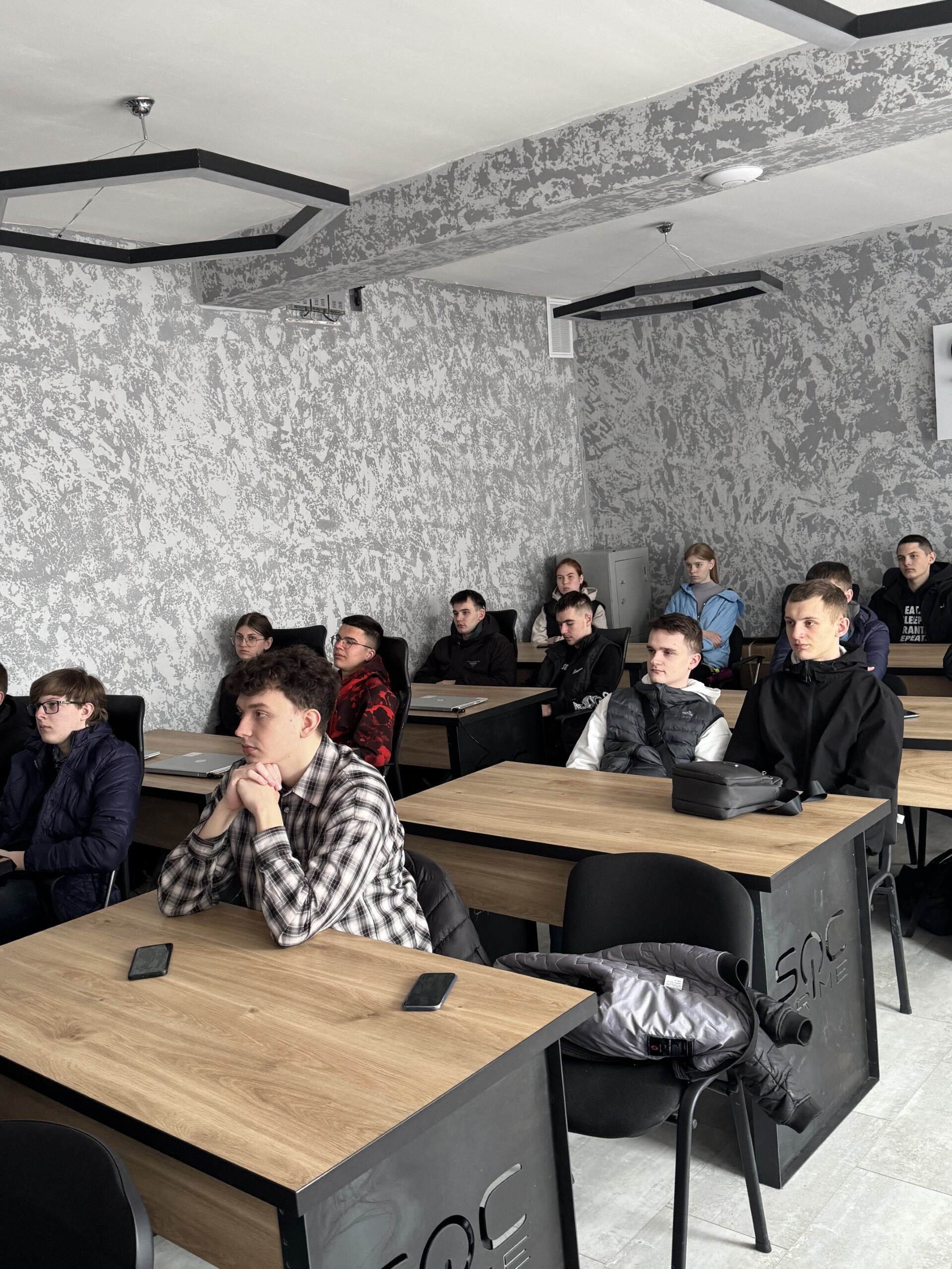 На факультеті інформаційних технологій та математики відбулася лекція для студентів бакалаврату та магістратури