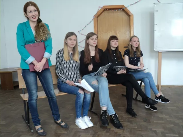 Рима чи верлібр? Поезія!