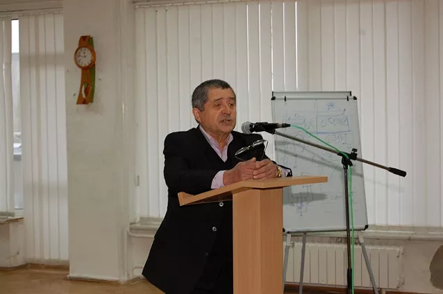 Письменник повинен повернути собі статус духовного пастиря