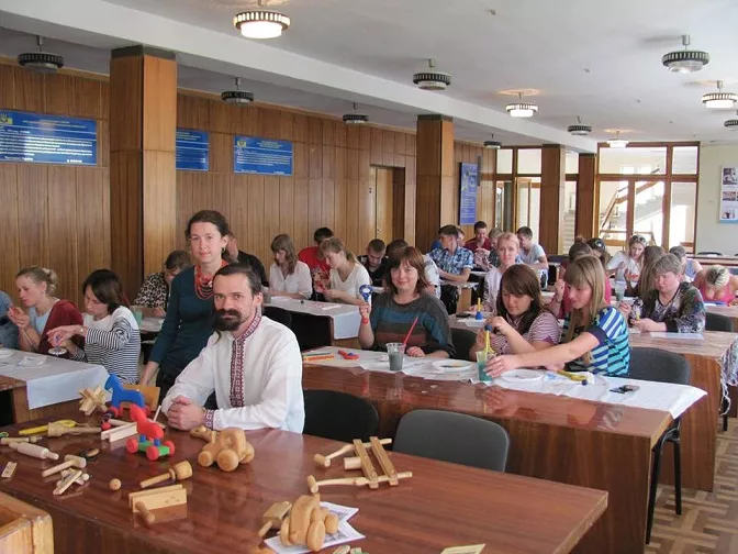 «З миру по нитці – голому на сорочку»,або Як збирали гроші для студентів-учасників АТО