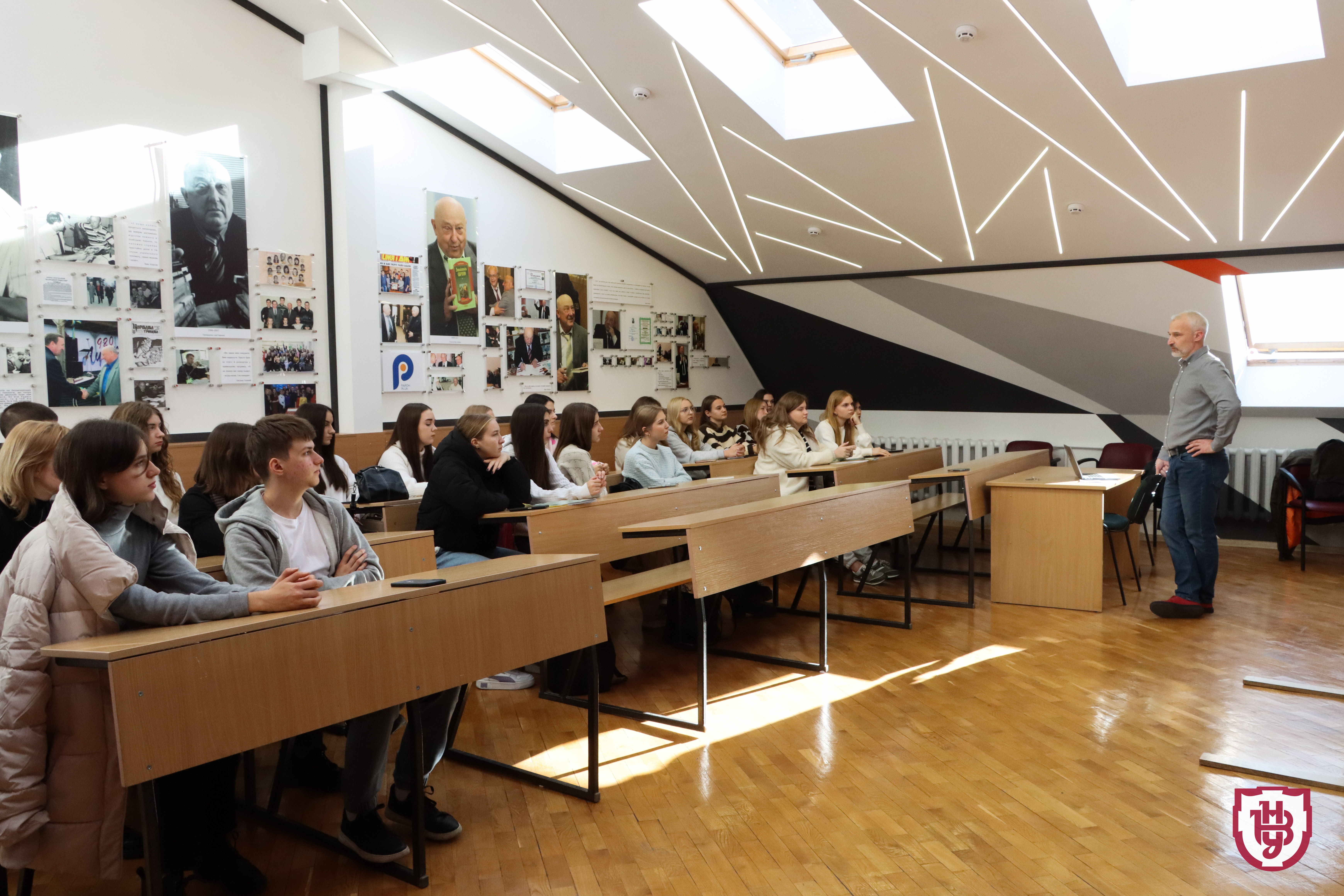 журналісти